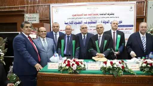 ”المستشار القانوني” للهيئة القومية للبريد.. يناقش رسالة دكتوراه حول «دور مجلس الدولة في التحكيم في العقد الإداري»