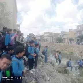 حياة طلاب معهد أزهرى بالصفاصيف مركز دمنهور مهددة بين الغرق والصعق الكهربائى
