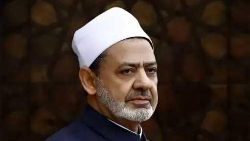 شيخ الأزهر يطمئن على صحة البابا ليو الرابع عشر ويتمنى له الشفاء العاجل