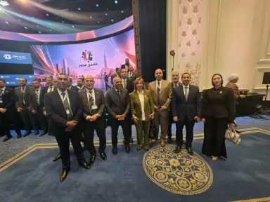 نقابة البترول برئاسة عباس صابر تشارك في منتدى مصر وتتابع مناقشات مستقبل الطاقة