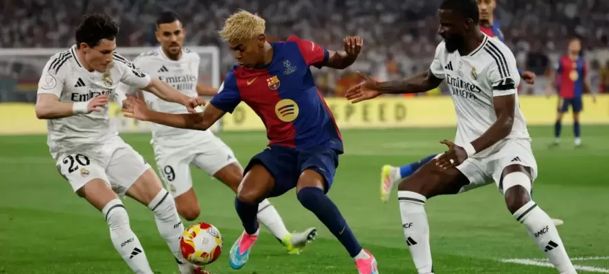 كلاسيكو الأرض يشعل الليجا.. برشلونة يسعى لتوسيع الفارق وريال مدريد يبحث عن العودة