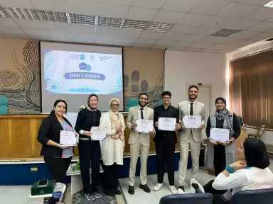 كلية الصيدلة بجامعة الإسكندرية تناقش أبحاث الطلاب في مسابقة البحث العلمي السنوية