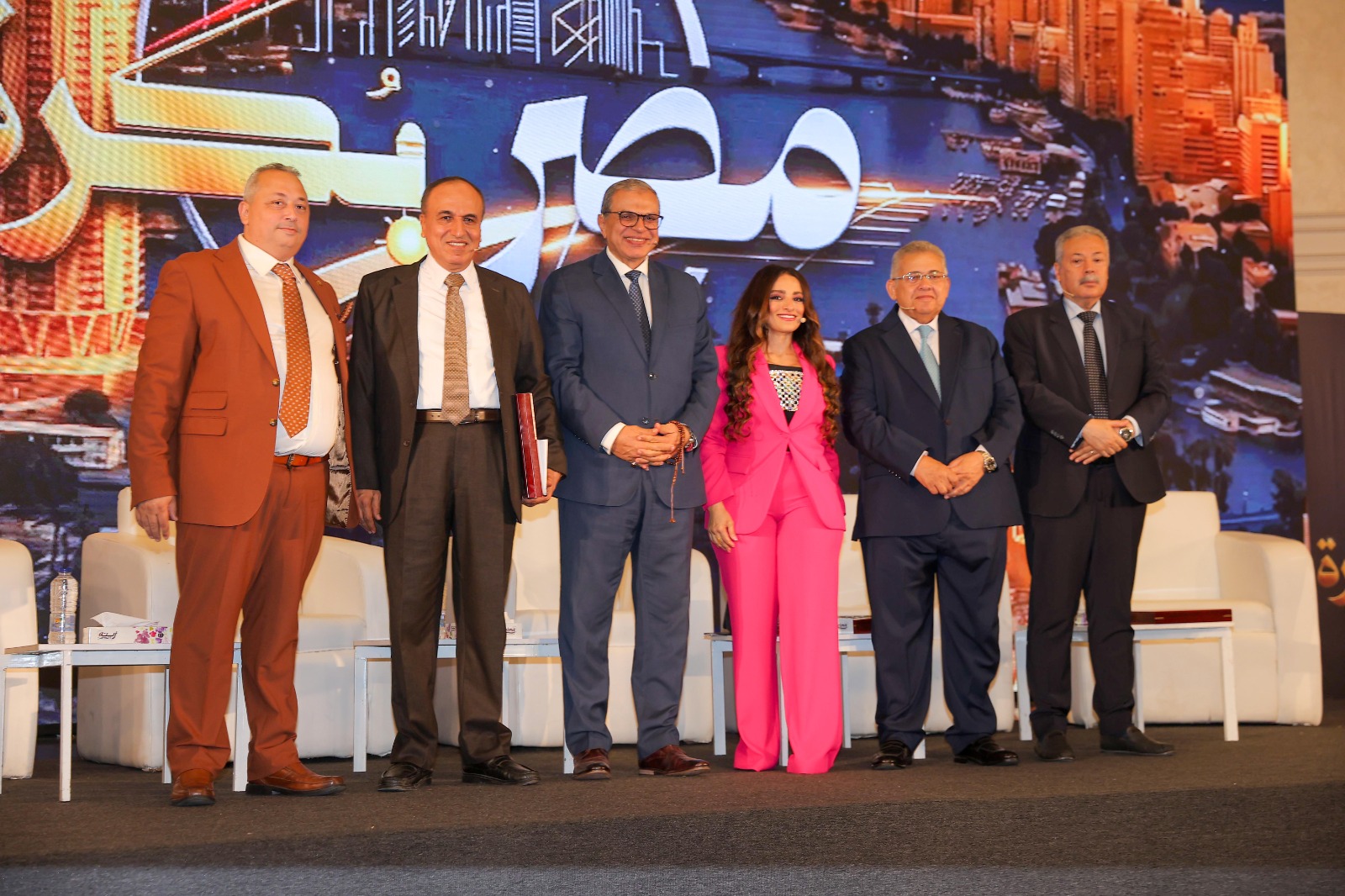 2b304e590f17.jpg